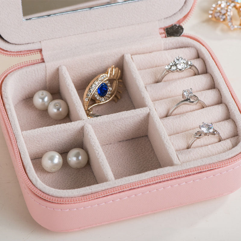 Small Portable Jewelry Organizer