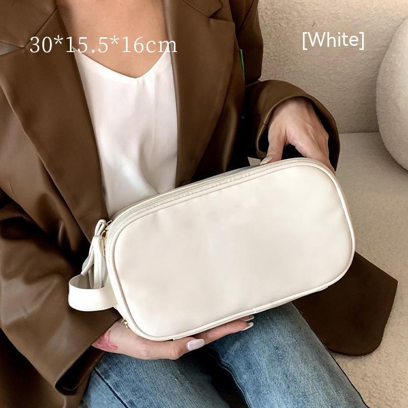 Large Capacity Cosmetics and Toiletries Bag